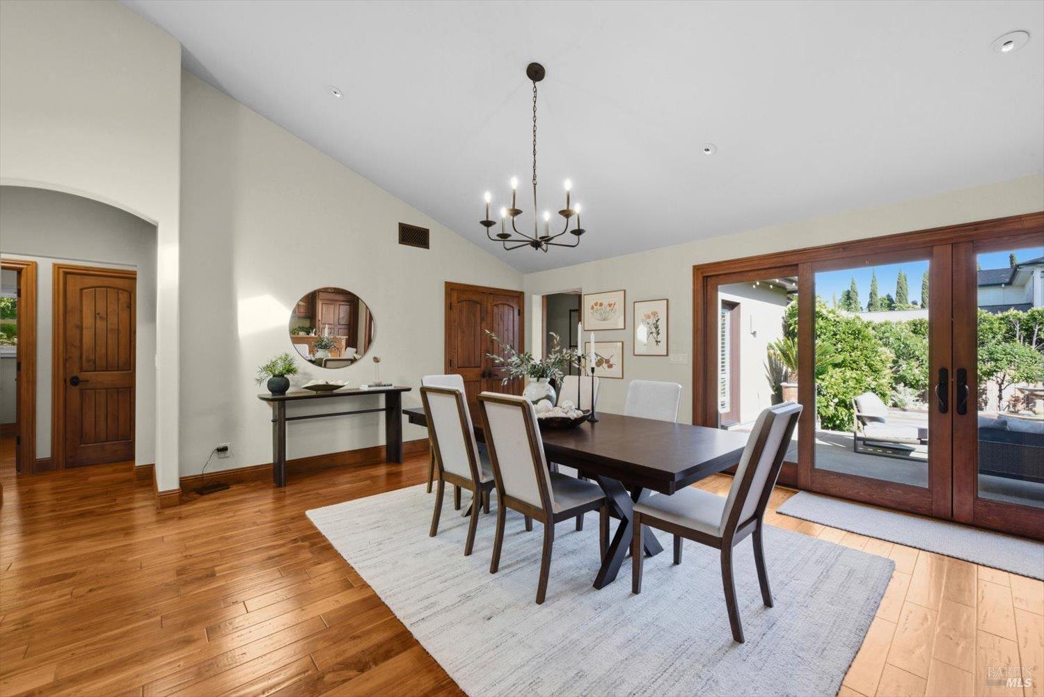 977 Pratt Avenue St. Helena CA 94574
