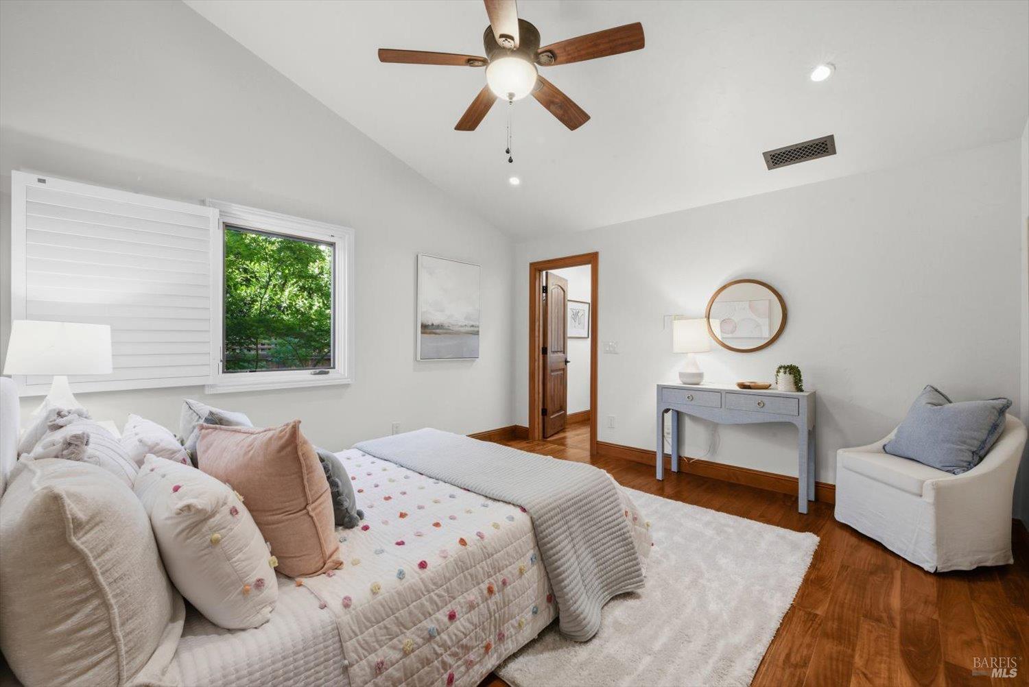 977 Pratt Avenue St. Helena CA 94574