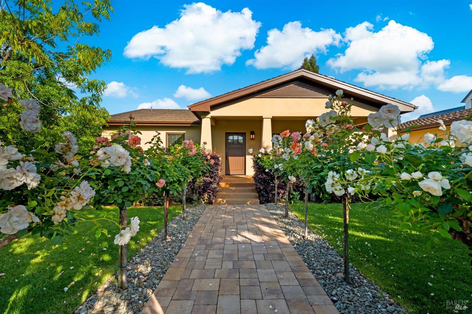 977 Pratt Avenue St. Helena CA 94574