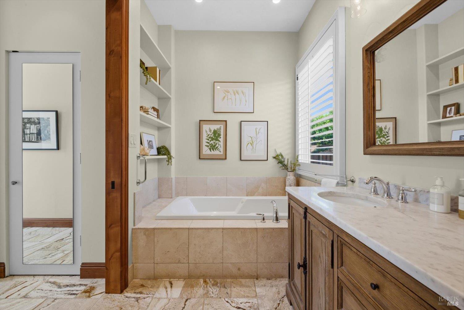 977 Pratt Avenue St. Helena CA 94574