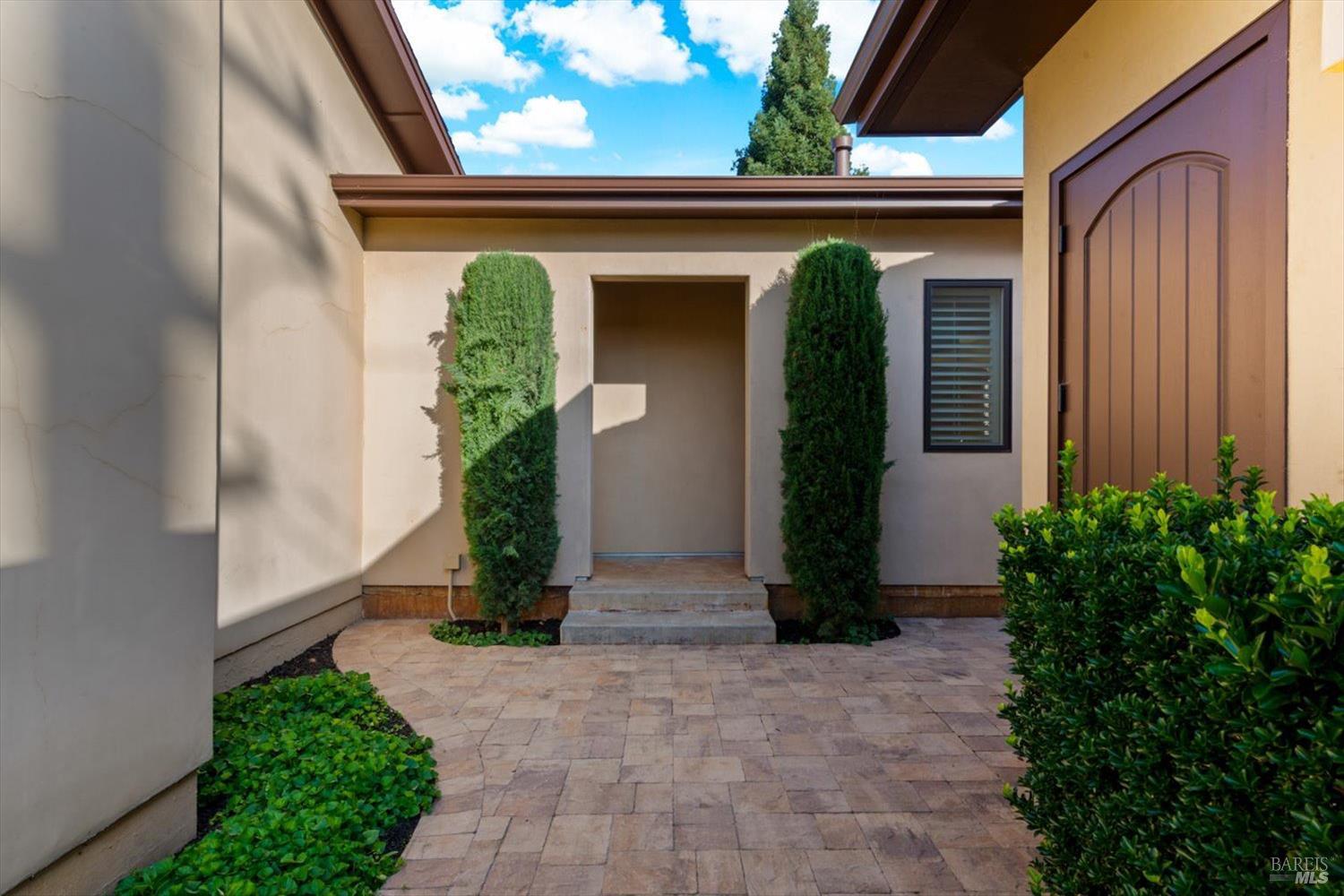 977 Pratt Avenue St. Helena CA 94574