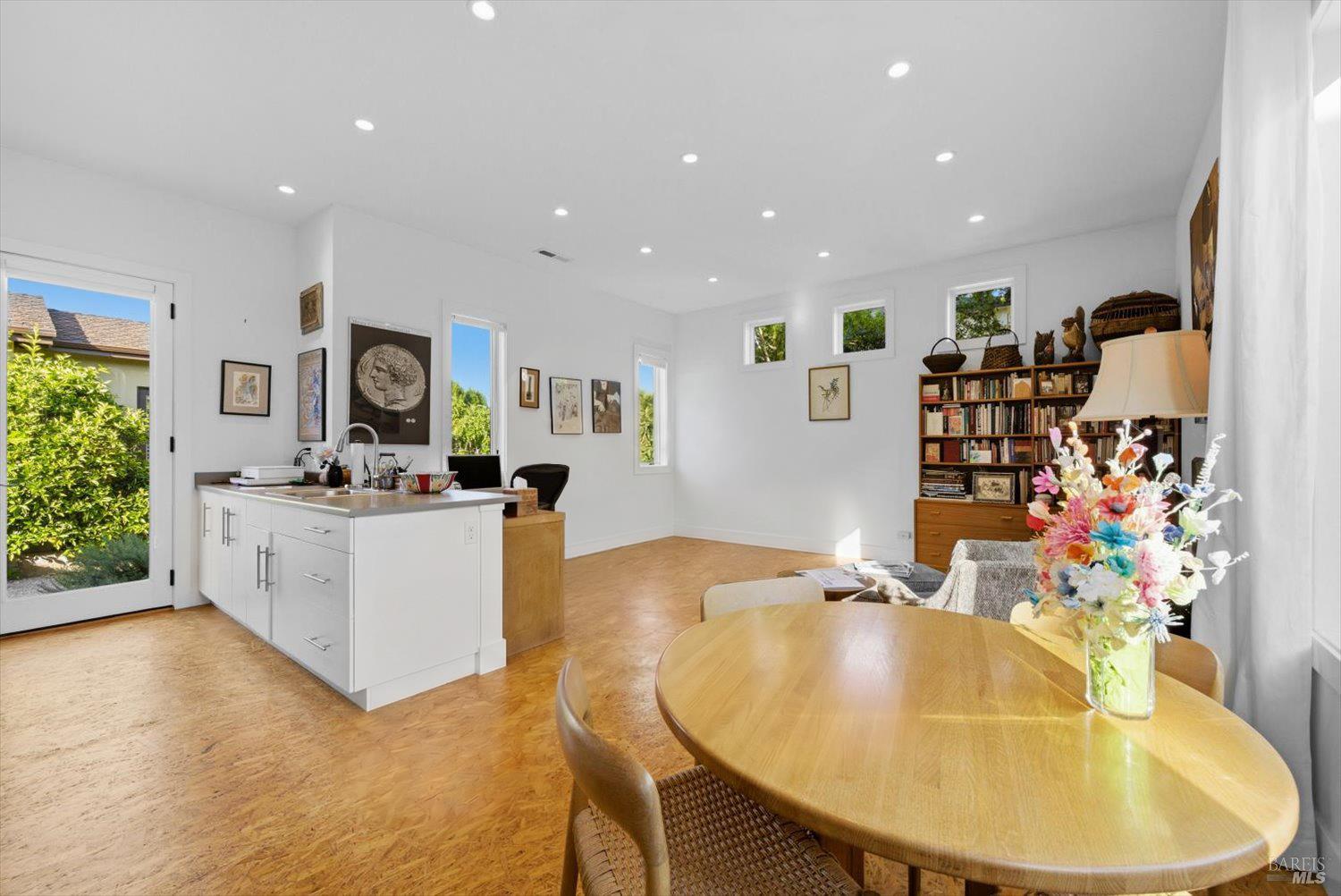 977 Pratt Avenue St. Helena CA 94574