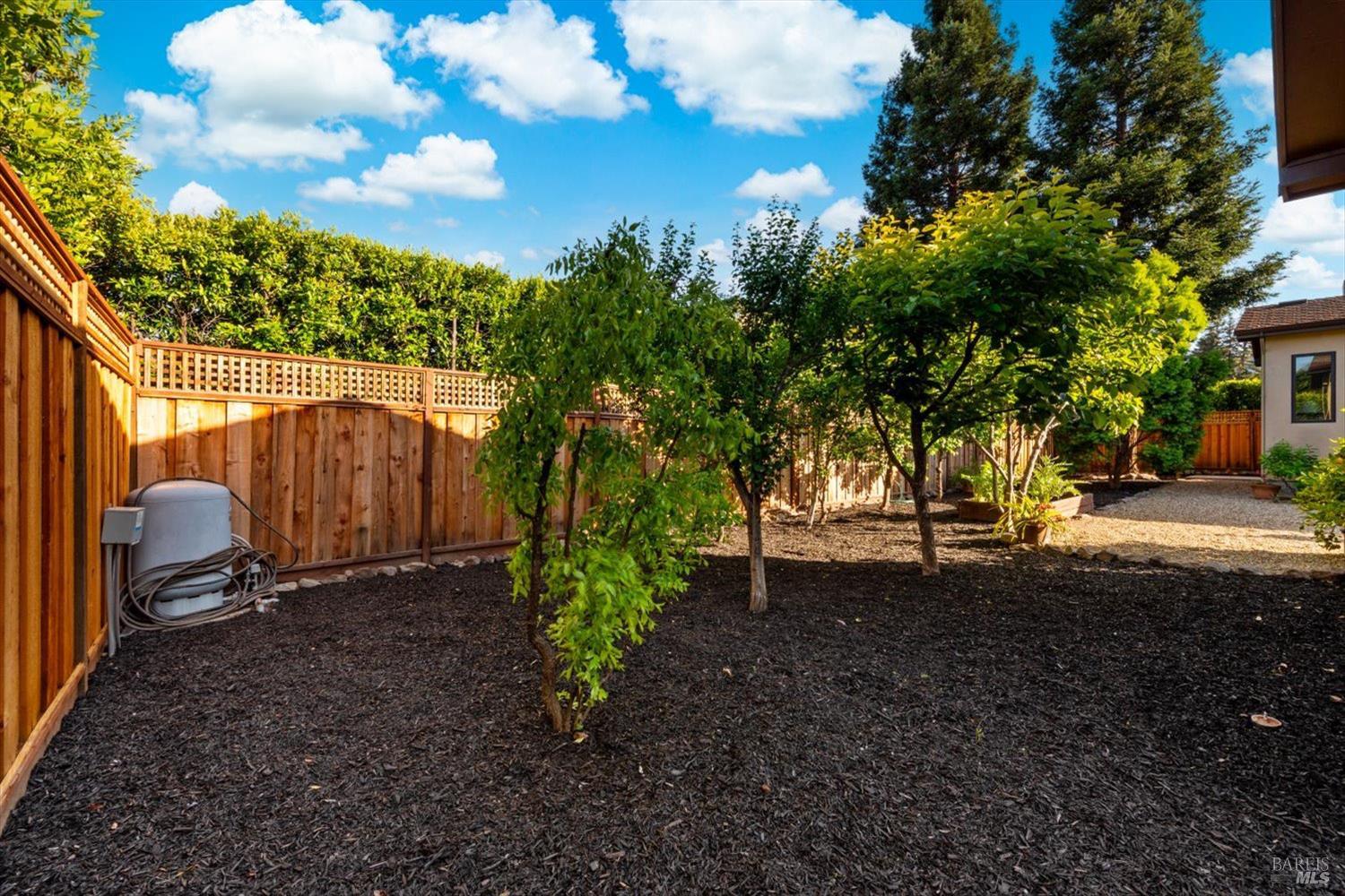 977 Pratt Avenue St. Helena CA 94574