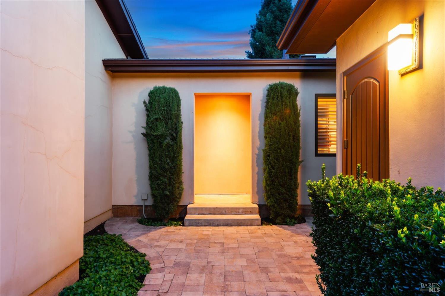 977 Pratt Avenue St. Helena CA 94574