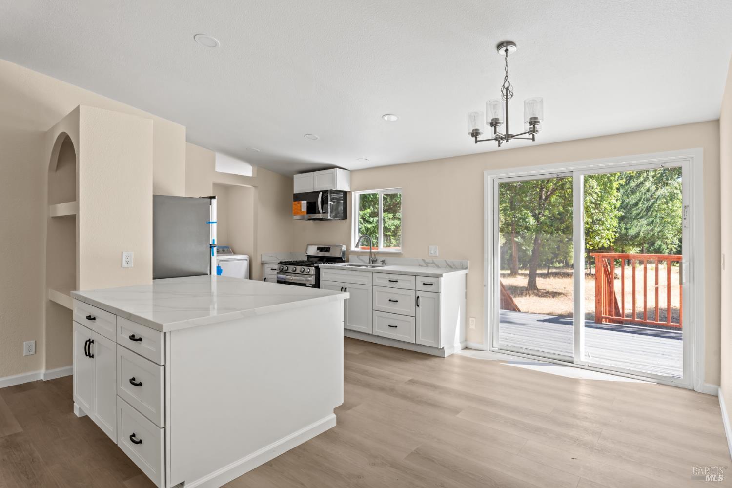 78611 Mina Road Covelo CA 95428