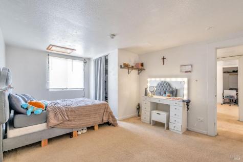 4475 Dowdell Avenue Santa Rosa CA 95407