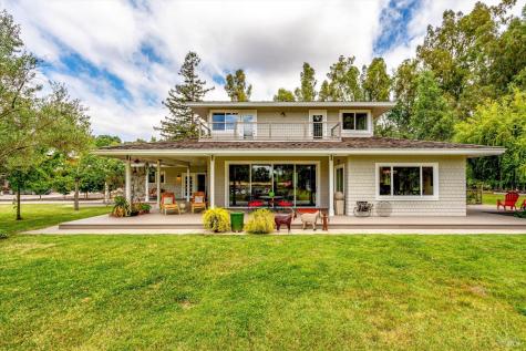 585 Denmark Street Sonoma CA 95476