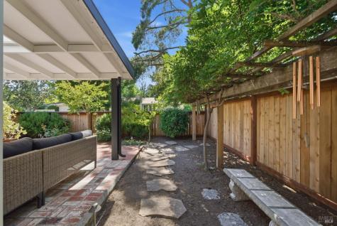 151 Temelec Circle Sonoma CA 95476