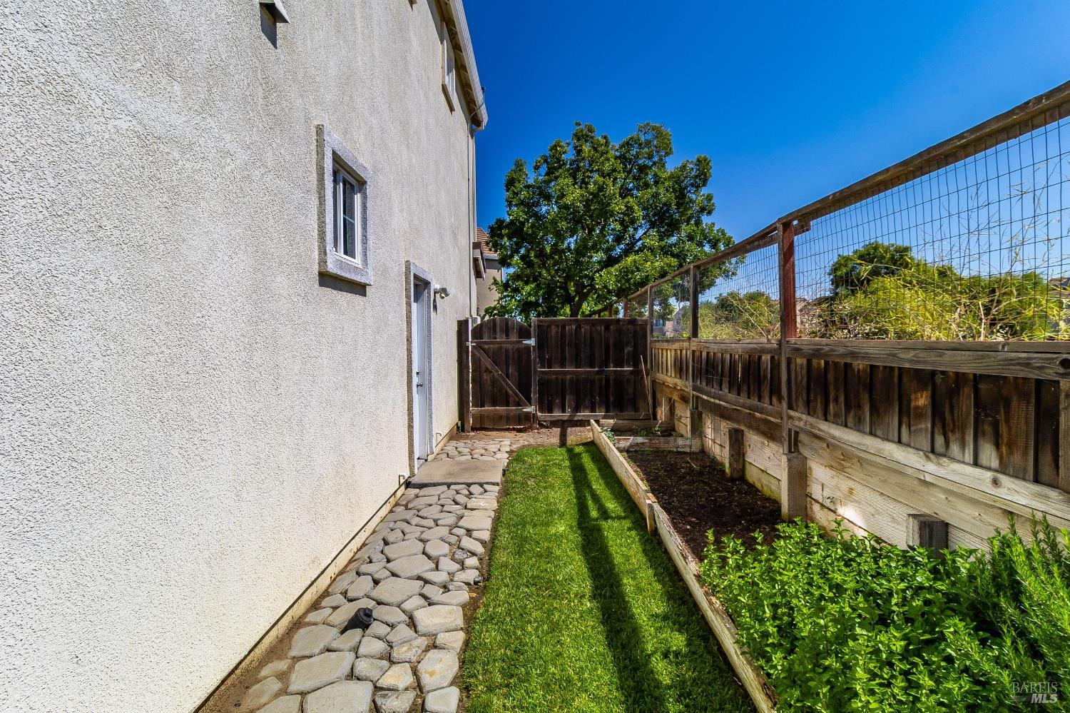 673 Rockspray Circle Pittsburg CA 94565