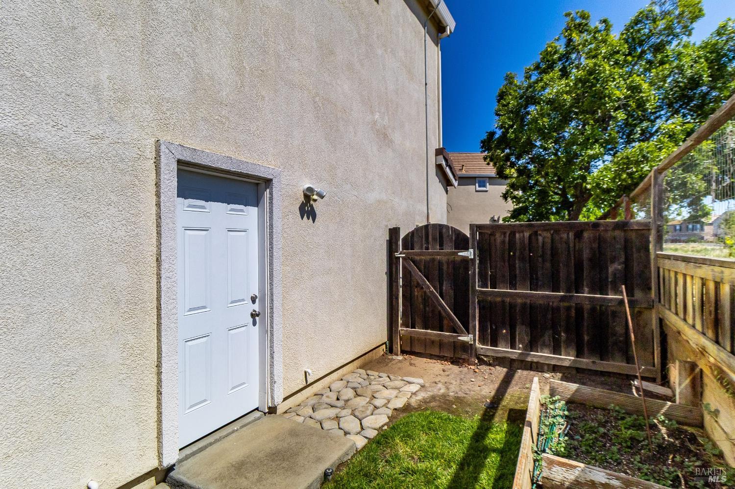 673 Rockspray Circle Pittsburg CA 94565