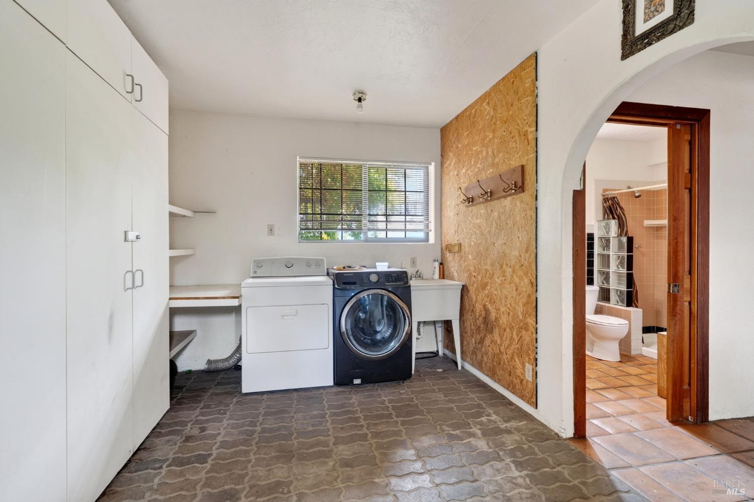 5455 First Gate Road Willits CA 95490