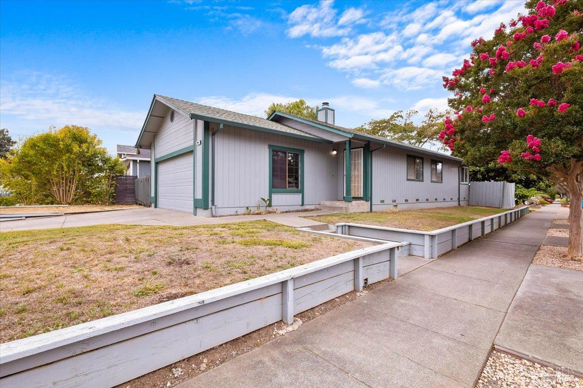 980 Stanislaus Way Santa Rosa CA 95401