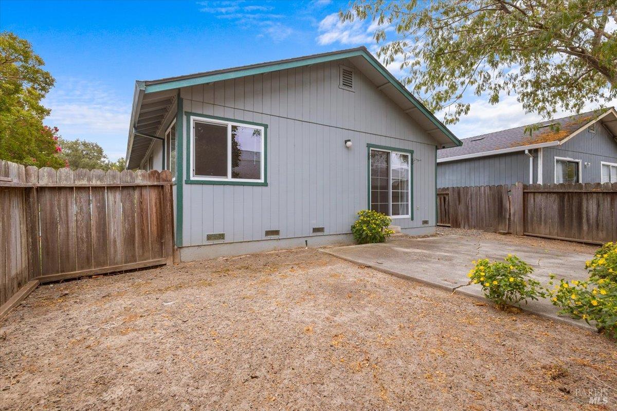 980 Stanislaus Way Santa Rosa CA 95401
