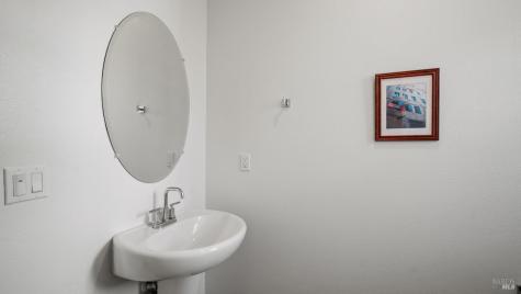 1586 Waterside Lane Rohnert Park CA 94928