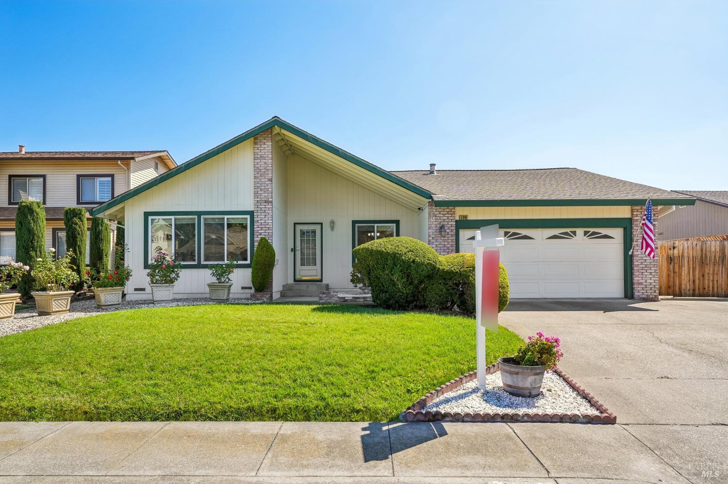5346 Daniel Drive Rohnert Park CA 94928