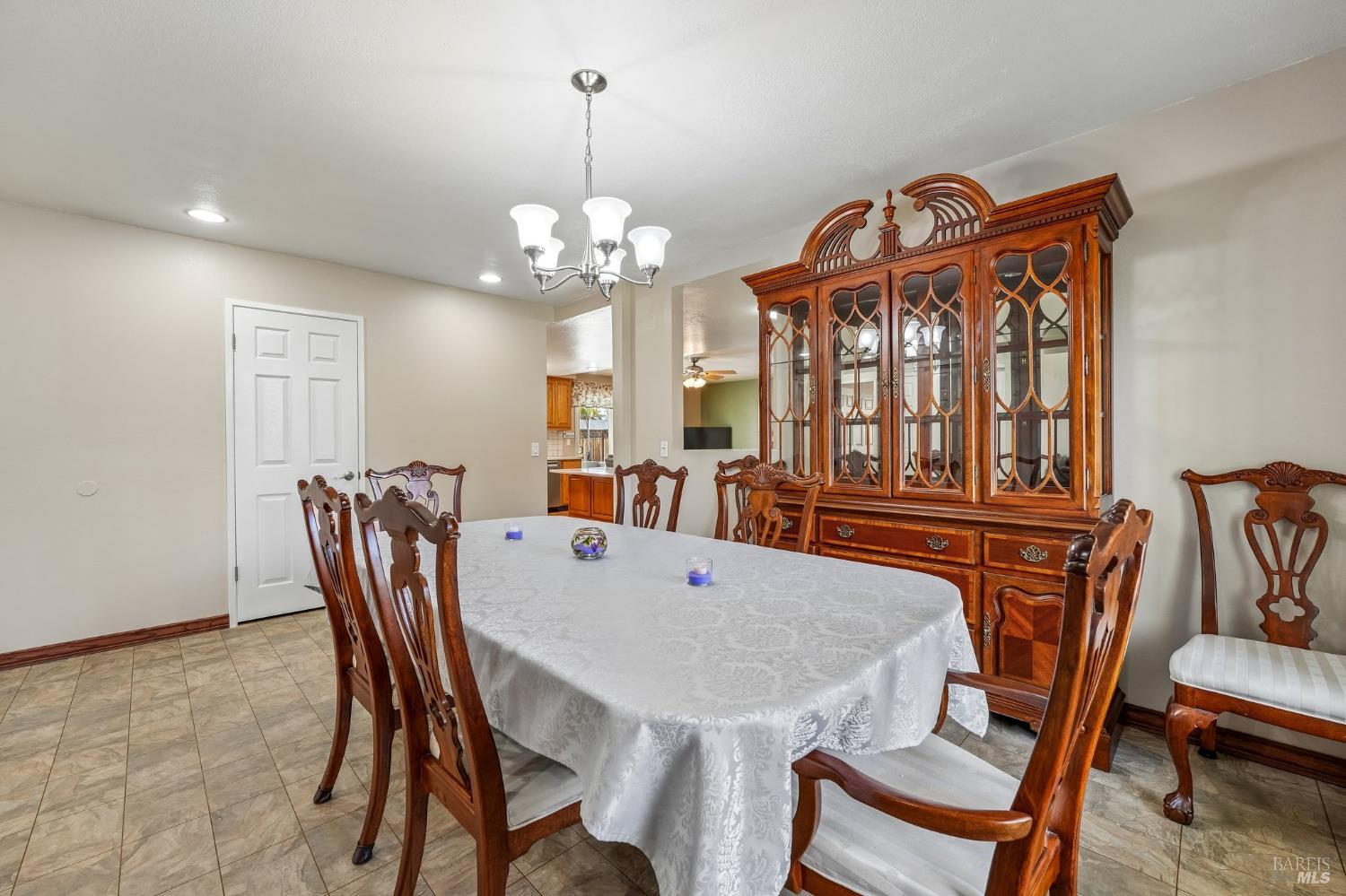 5346 Daniel Drive Rohnert Park CA 94928