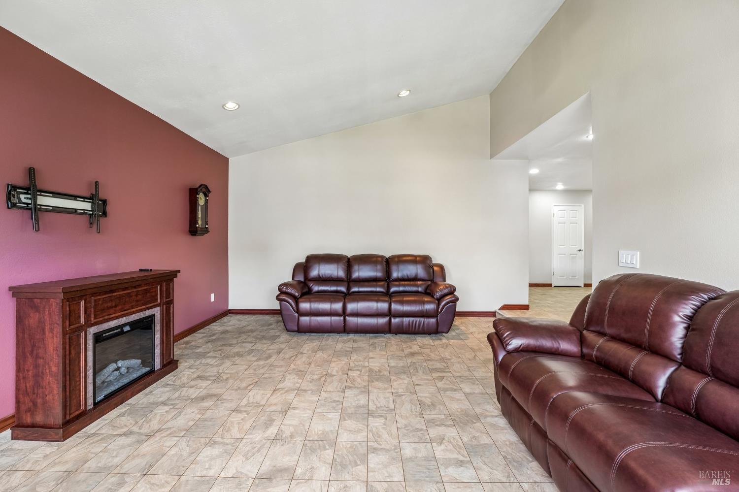 5346 Daniel Drive Rohnert Park CA 94928