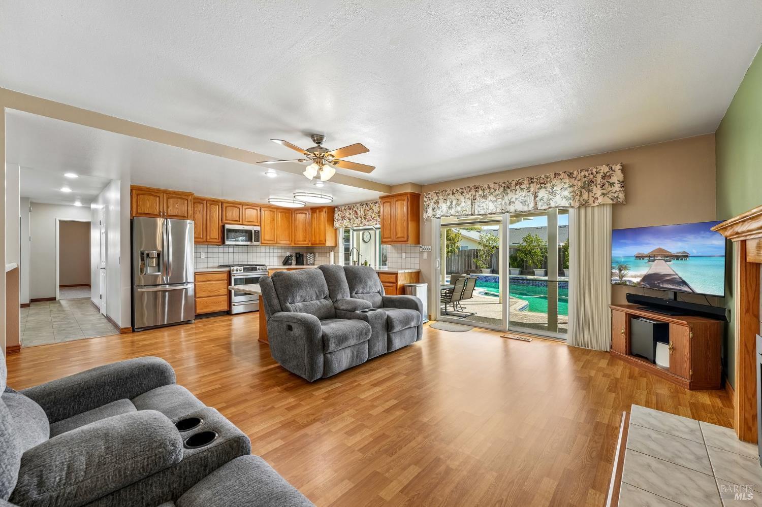 5346 Daniel Drive Rohnert Park CA 94928