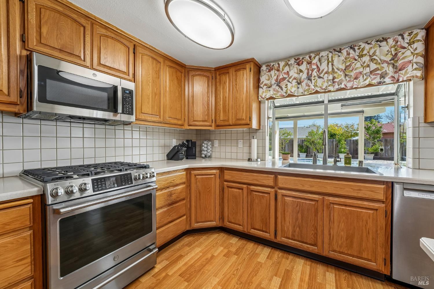5346 Daniel Drive Rohnert Park CA 94928