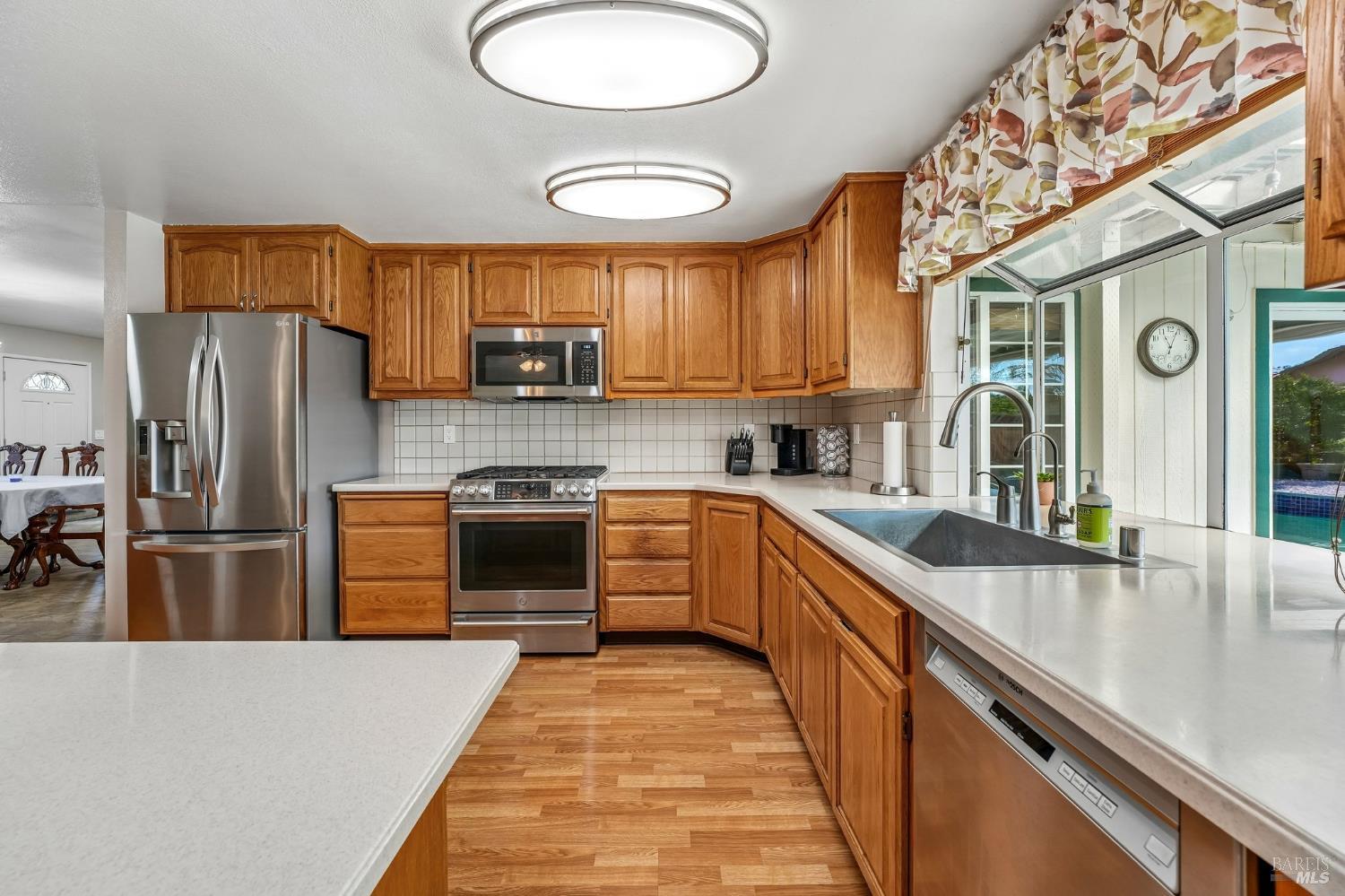 5346 Daniel Drive Rohnert Park CA 94928