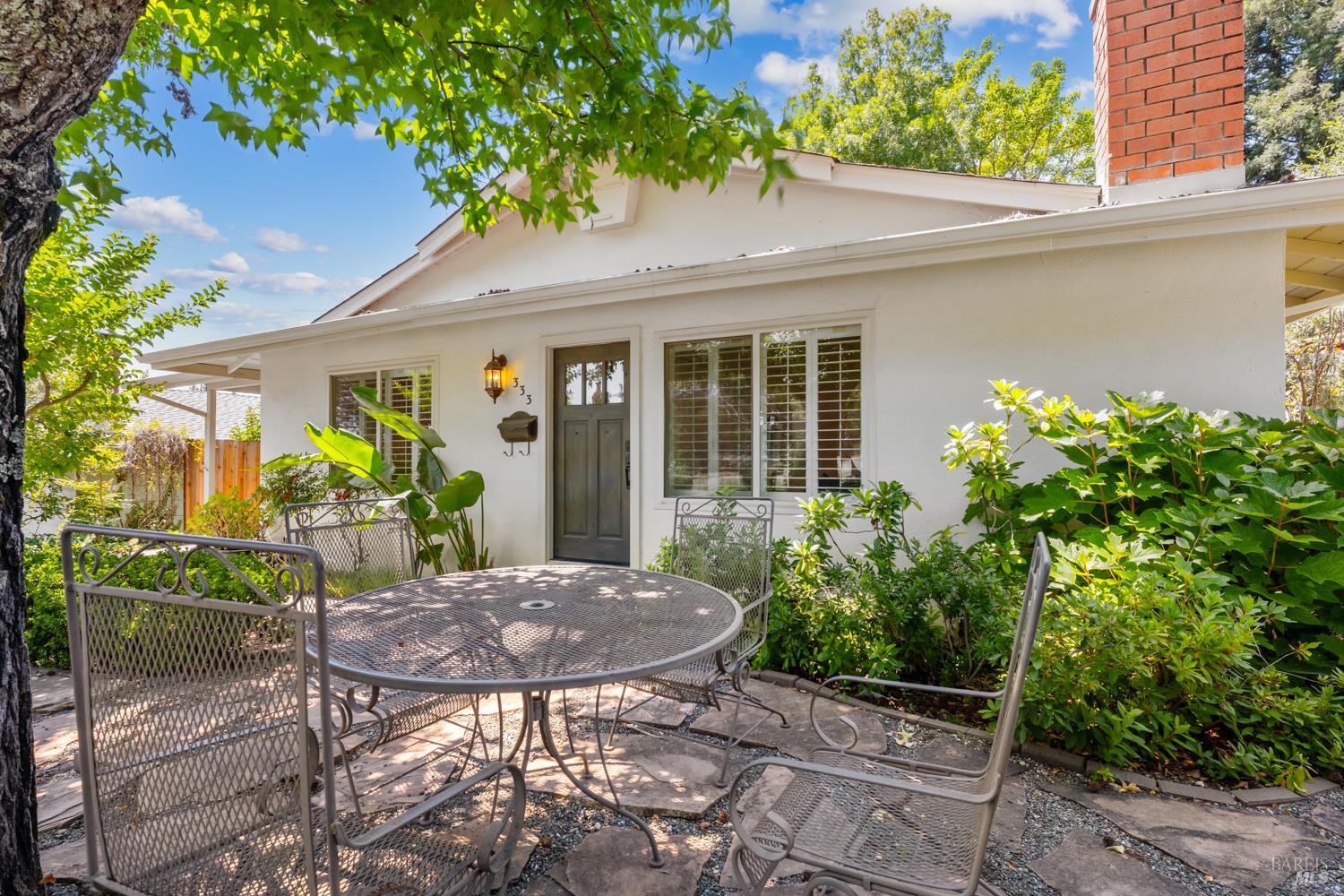 333 Orangewood Drive Healdsburg CA 95448