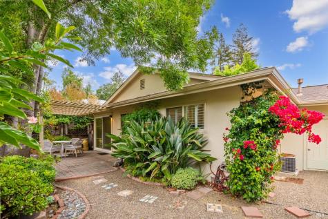 333 Orangewood Drive Healdsburg CA 95448