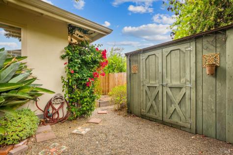 333 Orangewood Drive Healdsburg CA 95448
