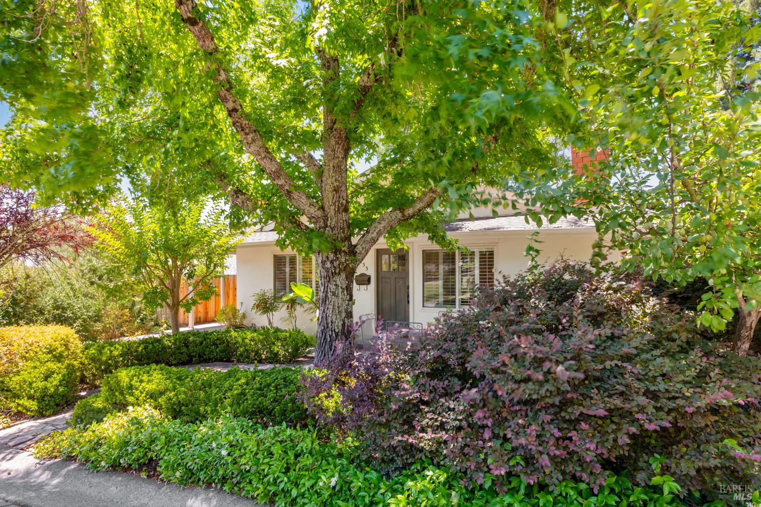 333 Orangewood Drive Healdsburg CA 95448
