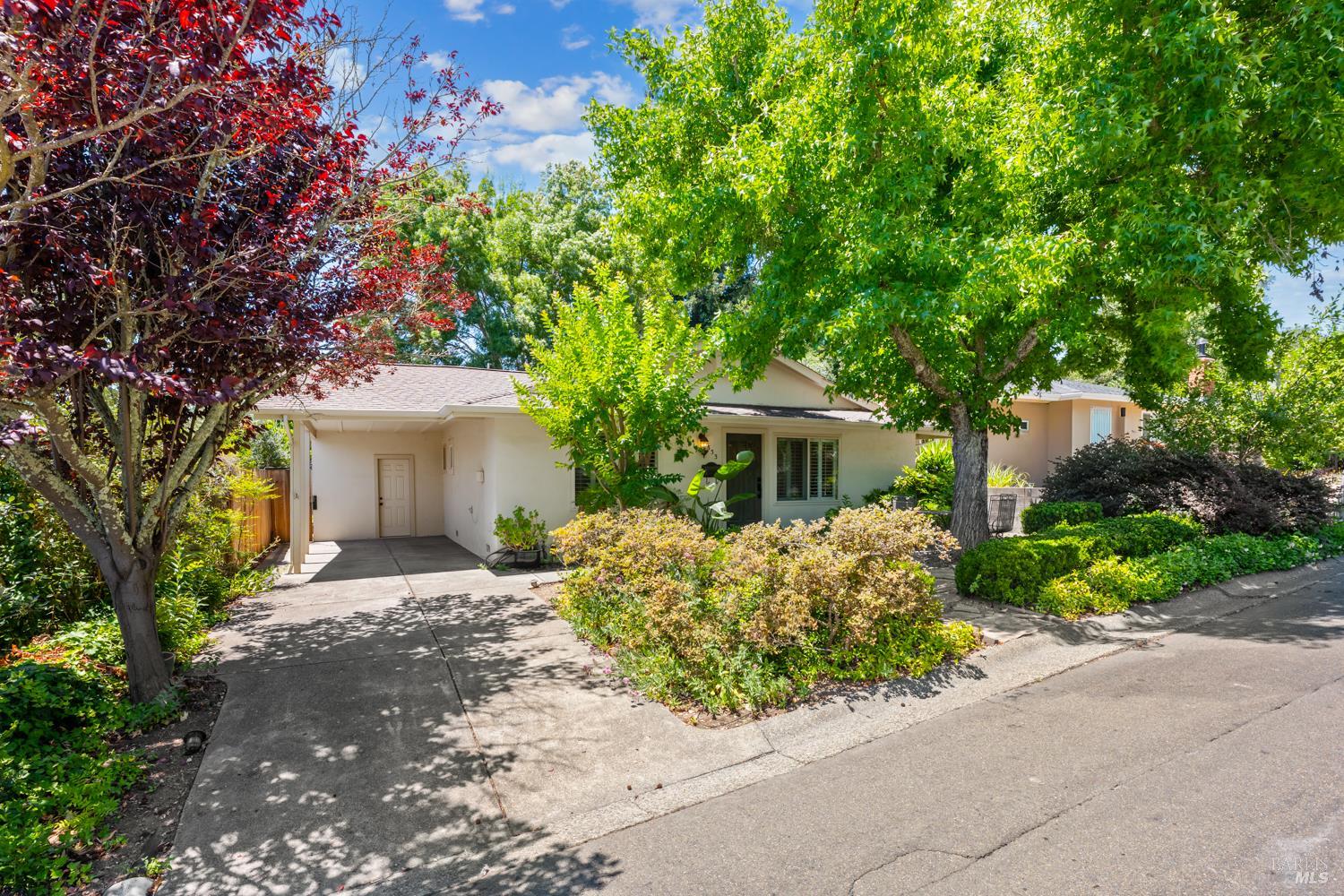 333 Orangewood Drive Healdsburg CA 95448