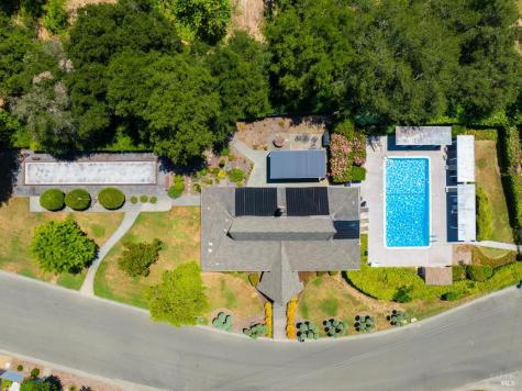 333 Orangewood Drive Healdsburg CA 95448