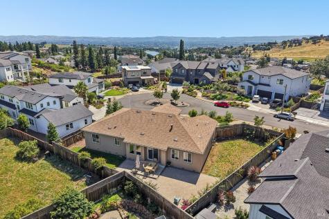 3746 Sawgrass Place Santa Rosa CA 95403