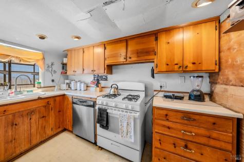 1129 Fresno Avenue Santa Rosa CA 95407