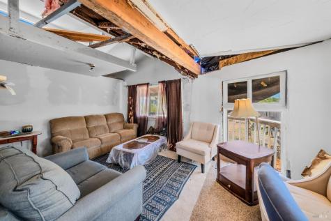 1129 Fresno Avenue Santa Rosa CA 95407