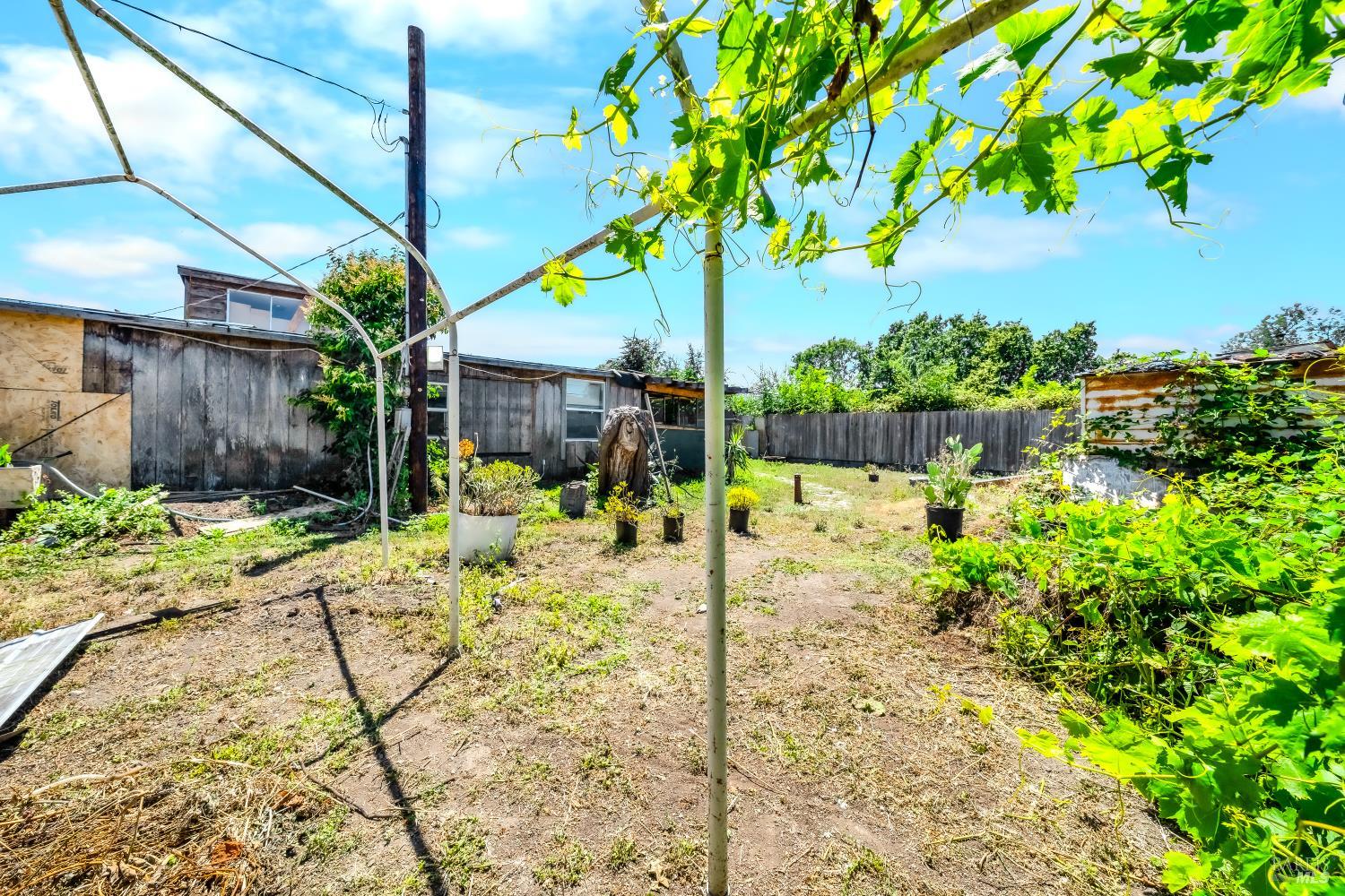 1129 Fresno Avenue Santa Rosa CA 95407