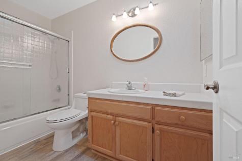 111 Philip Drive Healdsburg CA 95448