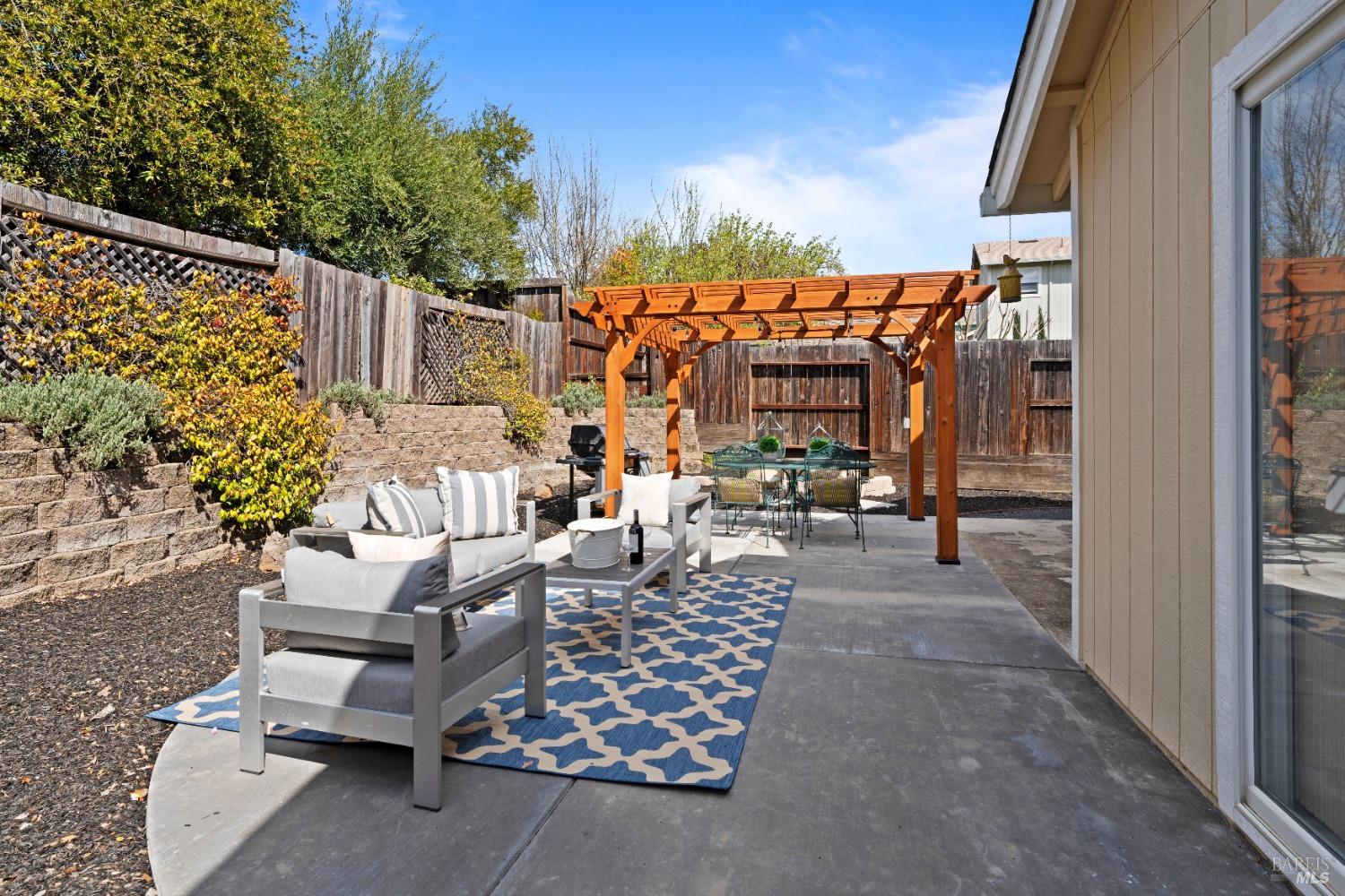 111 Philip Drive Healdsburg CA 95448