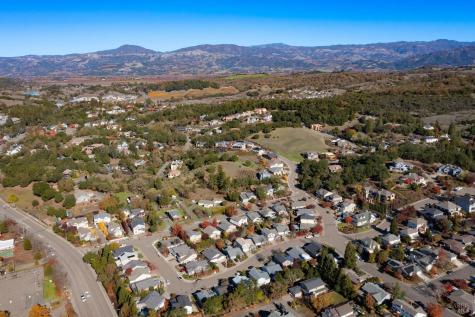111 Philip Drive Healdsburg CA 95448