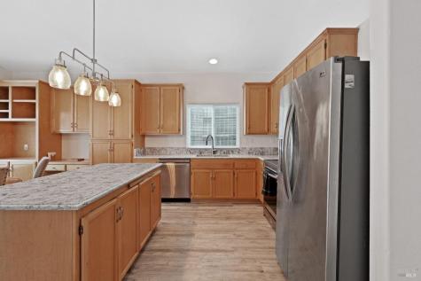 111 Philip Drive Healdsburg CA 95448