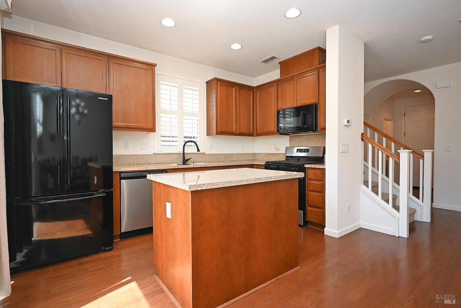 1174 Tocia Avenue Vacaville CA 95687