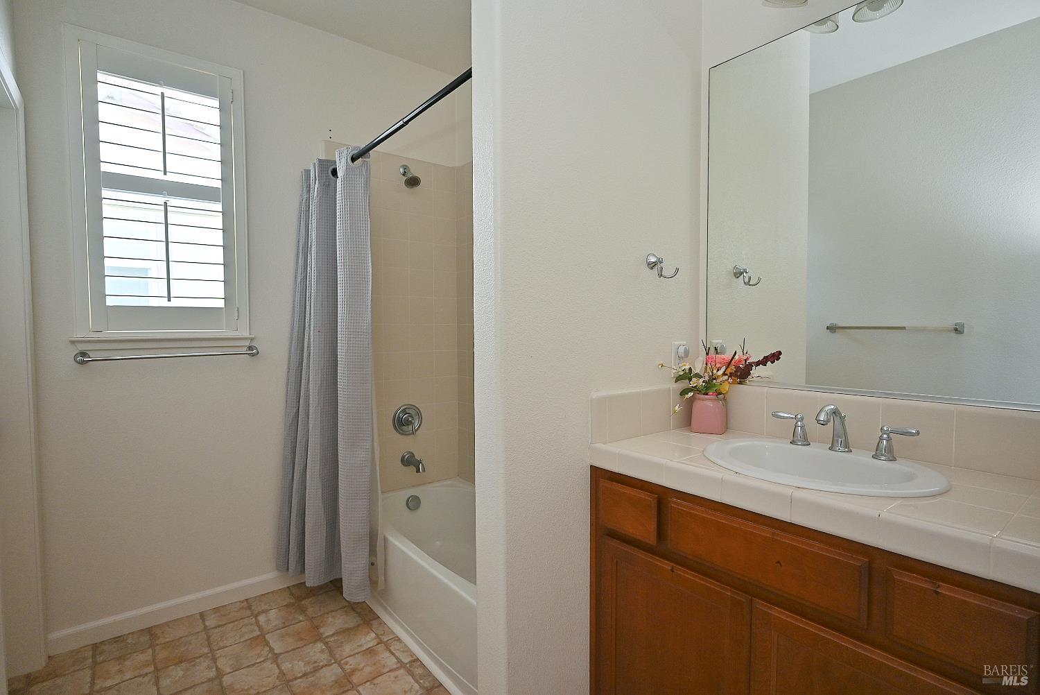 1174 Tocia Avenue Vacaville CA 95687