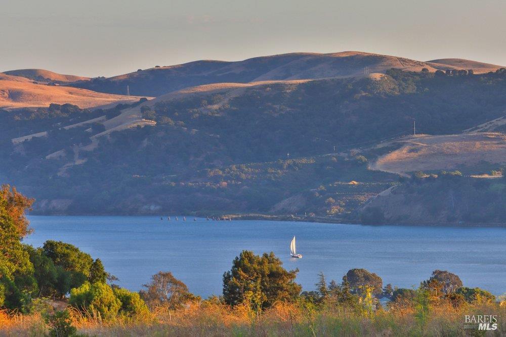406 Larkin Drive Benicia CA 94510