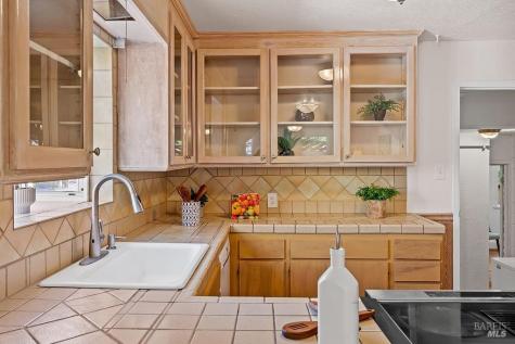 201 Triplett Drive Cloverdale CA 95425