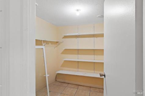 201 Triplett Drive Cloverdale CA 95425