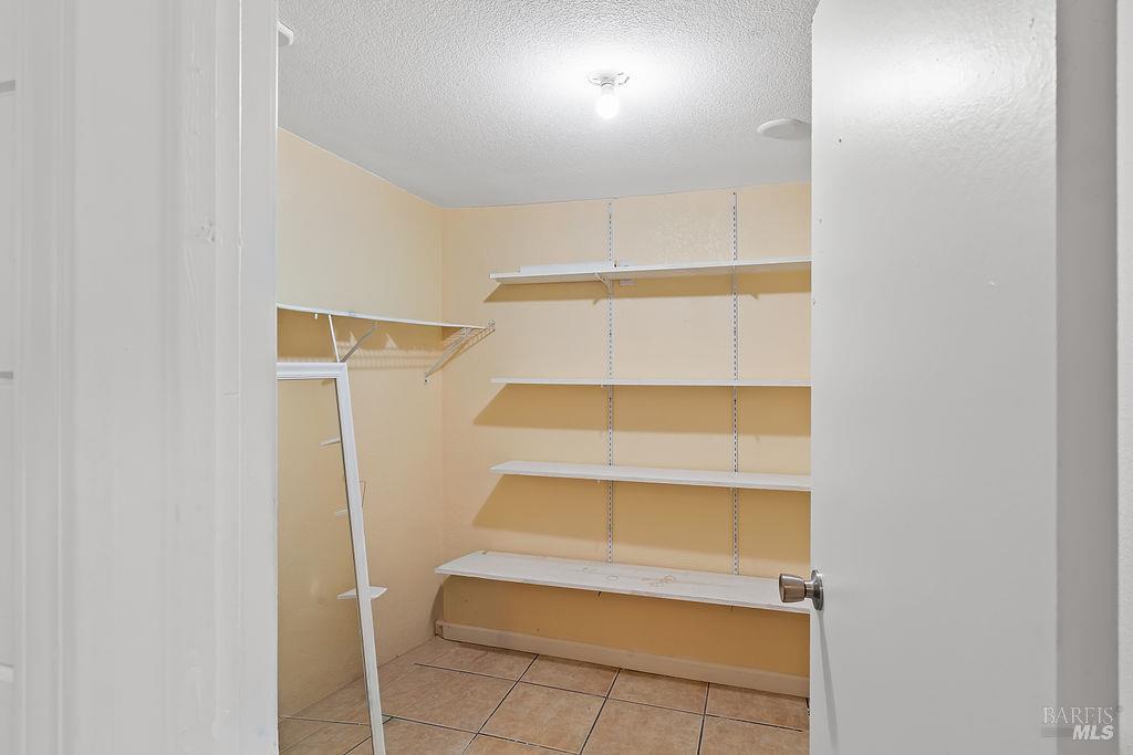 201 Triplett Drive Cloverdale CA 95425