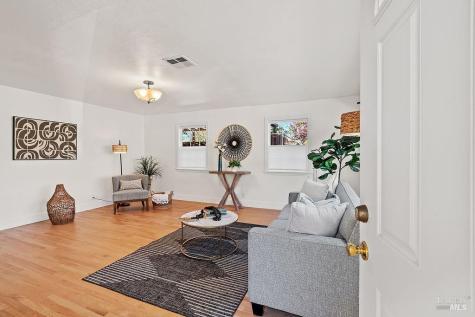201 Triplett Drive Cloverdale CA 95425