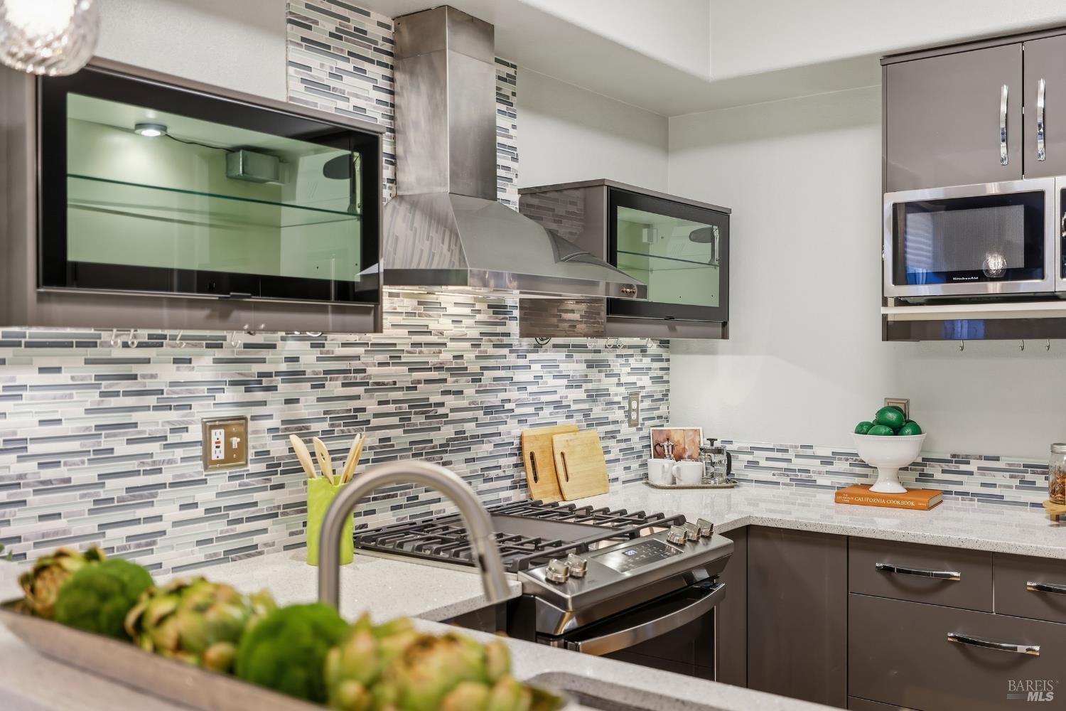1189 Brighton View Circle Petaluma CA 94952