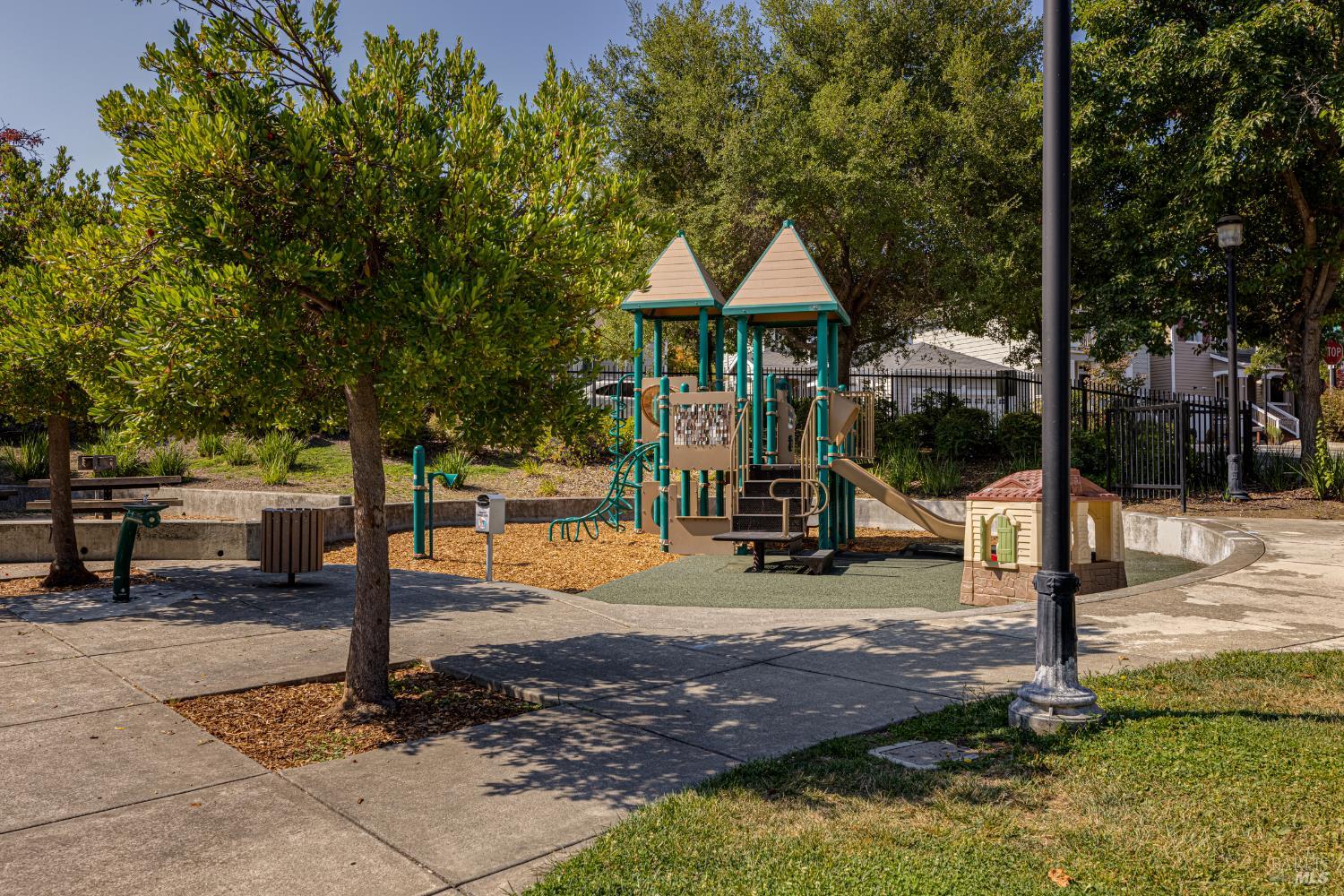 1189 Brighton View Circle Petaluma CA 94952