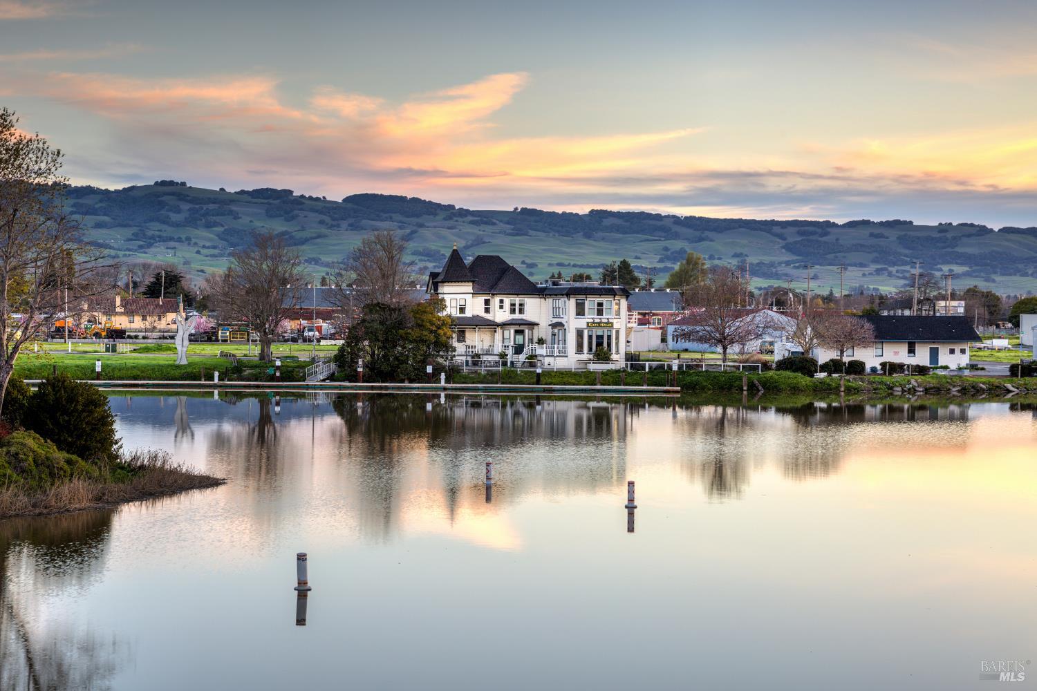 1189 Brighton View Circle Petaluma CA 94952
