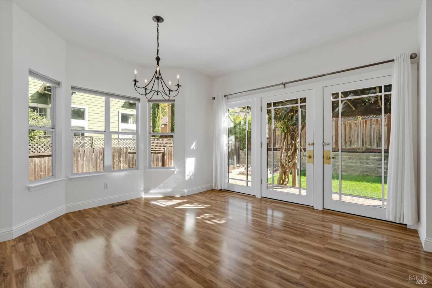 73 Bosworth Lane Geyserville CA 95441