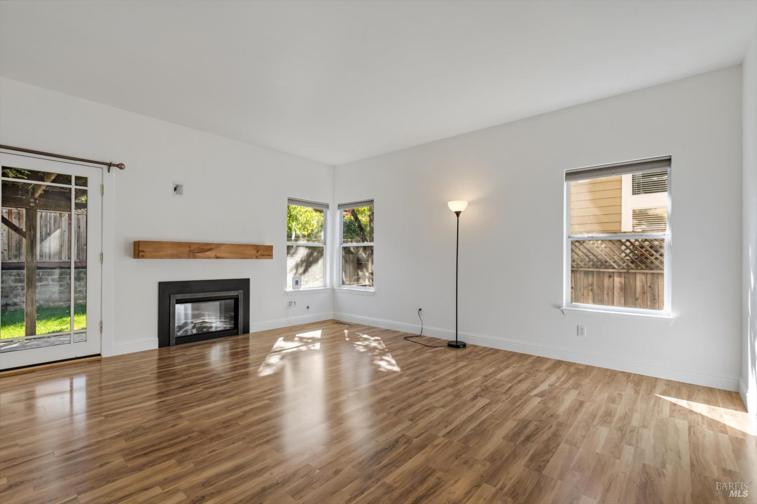 73 Bosworth Lane Geyserville CA 95441